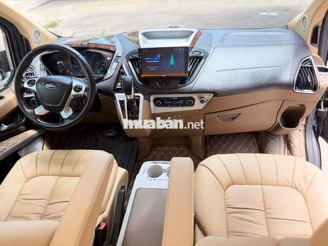 Ford Tourneo Limousine 2019 Bản cao cấp Xám
