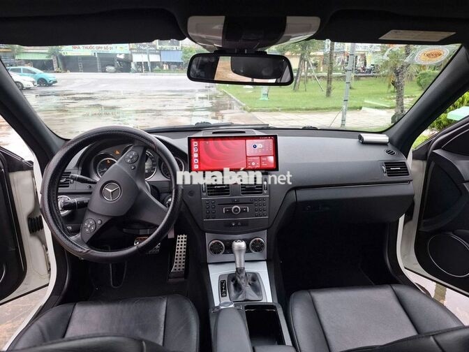 Mercedes C300 AMG W204 2010 Trắng Tự động
