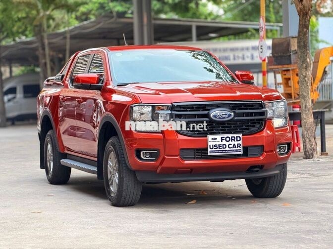 Ford Ranger 2023 4x2 RWD màu Đỏ Cam, bảo hành 2027