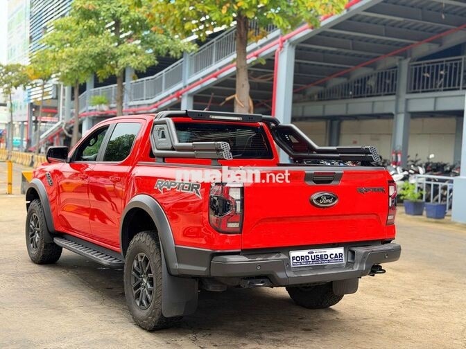 Raptor 2025 màu đỏ Cam, lướt 18 cây, vay 75%