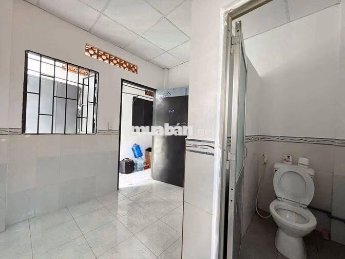 phòng trọ giá rẻ 5p đi bộ là tới đại học ufm, gần kcx tại Quận 7 