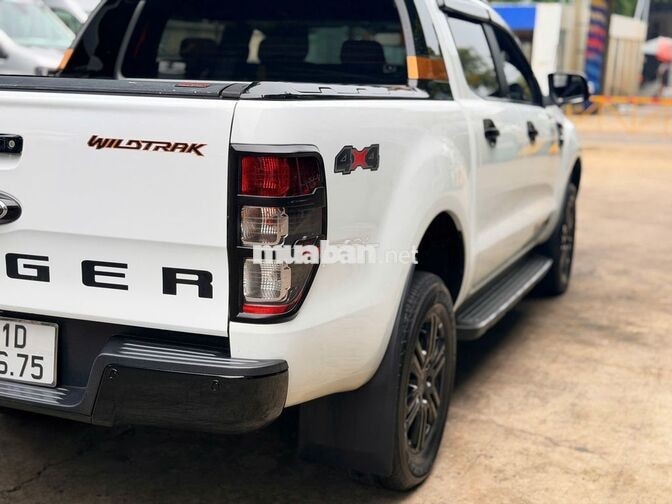 Ford Ranger Wildtrak 2022 màu trắng, bảo hành 2027
