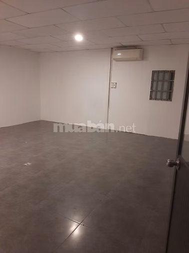 ở ghép nguyên căn 10x30 hẻm xe hơi. 