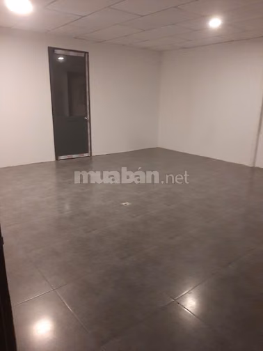 ở ghép nguyên căn 10x30 hẻm xe hơi. 