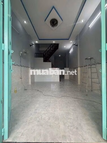 NHÀ HẺM XE TẢI 500KG - CÓ SÂN THƯỢNG. GẦN BXQ8