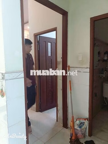 nhà gần chợ Bình Thành,2 phòng ngủ.sạch sẽ 