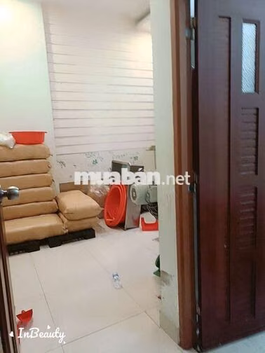 nhà gần chợ Bình Thành,2 phòng ngủ.sạch sẽ 