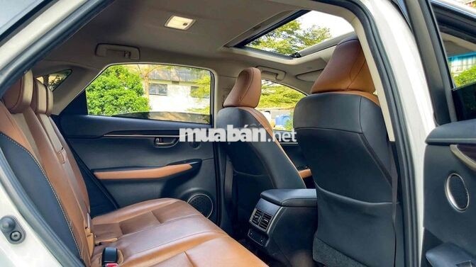 Lexus NX300 2019 Trắng 9 vạn km