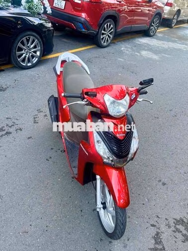 Cần bán Honda Vision 2015 chính chủ