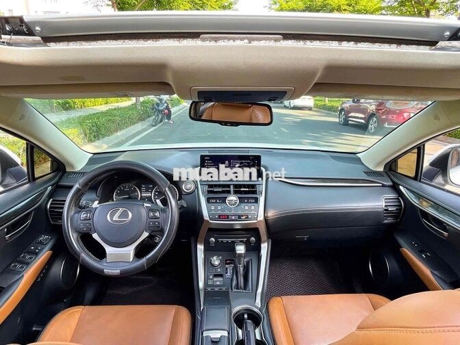Lexus NX300 2019 Trắng 9 vạn km