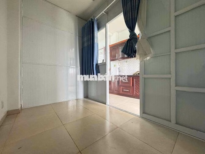CHO THUÊ CĂN 2PN,BANCON 60m2 NGAY CẦU NHỊ THIÊN ĐƯỜNG