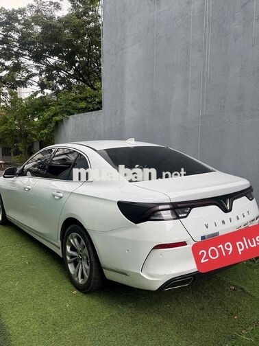 VinFast Lux A2.0 2019 Trắng 11 vạn