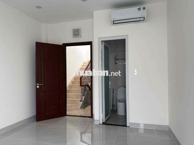 Q11- Mặt tiền - Hàn hải nguyên - 5 tầng - 4*12 - giá thuê 30 triệu TL