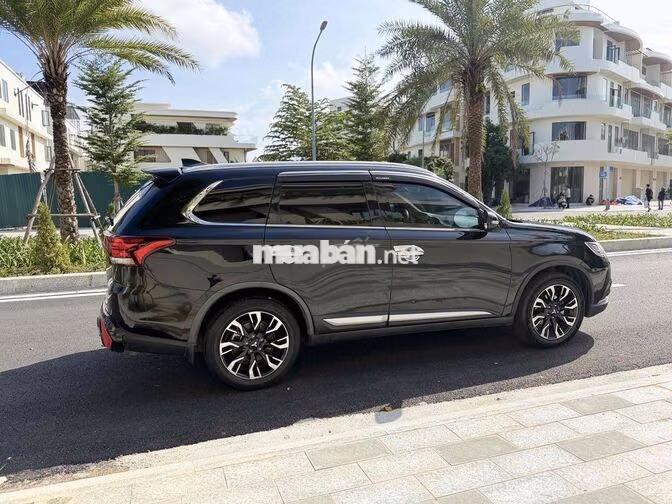 Mitsubishi Outlander 2.0 CVT 2021 Đen 62000 km