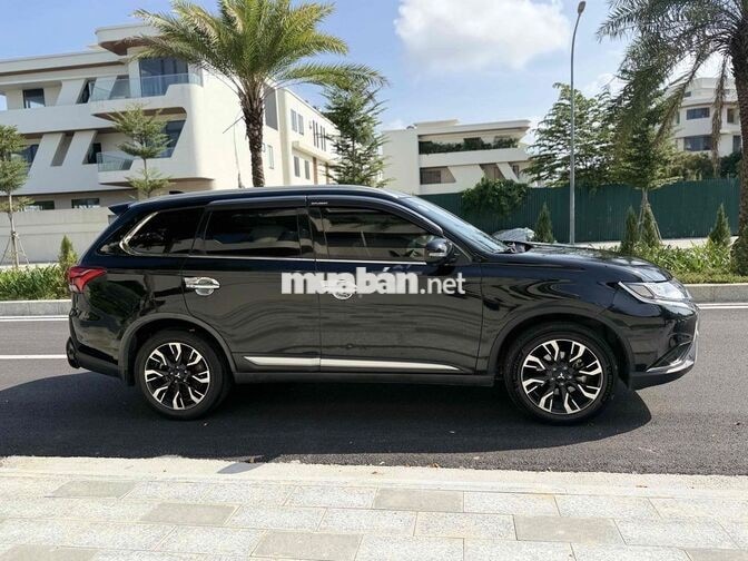 Mitsubishi Outlander 2.0 CVT 2021 Đen 62000 km