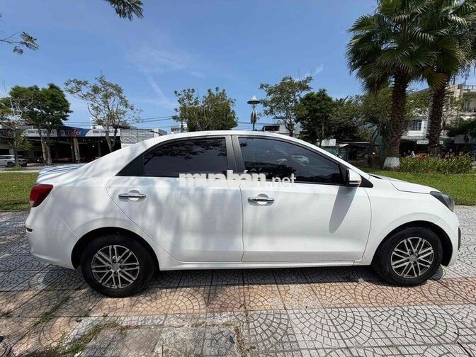 Kia Soluto Trắng 120000km