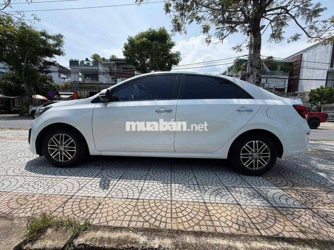 Kia Soluto Trắng 120000km