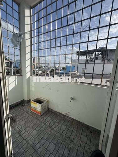 CHO THUÊ CĂN 2PN,BANCON 60m2 NGAY CẦU NHỊ THIÊN ĐƯỜNG