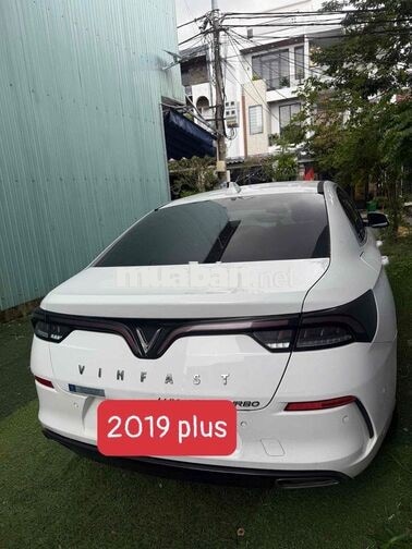 VinFast Lux A2.0 2019 Trắng 11 vạn