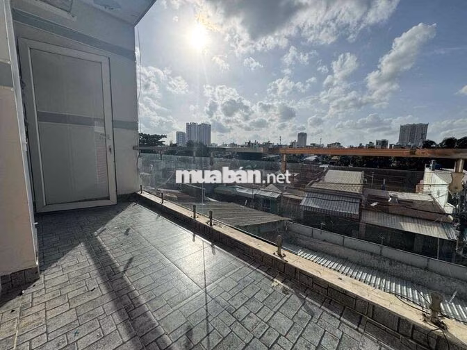 CHO THUÊ CĂN 2PN,BANCON 60m2 NGAY CẦU NHỊ THIÊN ĐƯỜNG