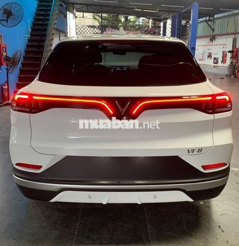 VinFast VF8 ECO 2025 Trắng