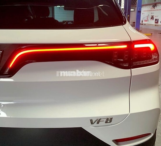 VinFast VF8 ECO 2025 Trắng