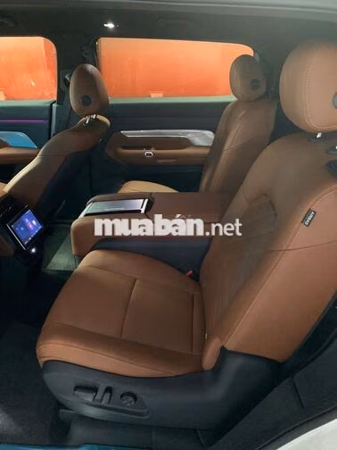 VinFast VF9 PLUS 6S 2025 Trắng