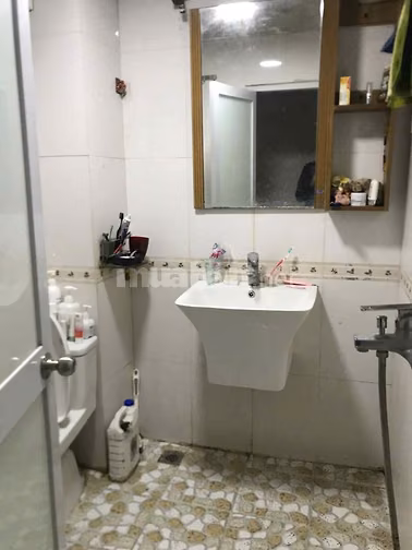 CHO THUÊ NHÀ KDT ĐỀN LỪ 2– 30M² X 5 TẦNG – KINH DOANH