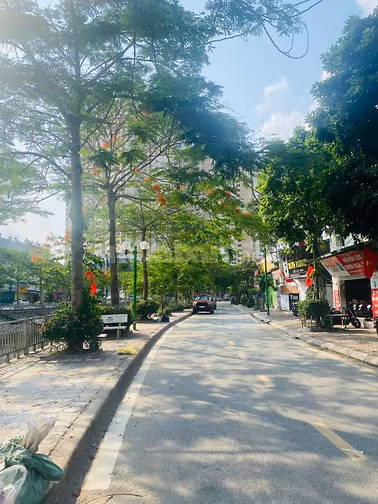 CHO THUÊ NHÀ KDT ĐỀN LỪ 2– 30M² X 5 TẦNG – KINH DOANH