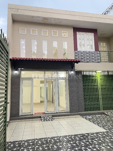 BÁN NHÀ LỚN CĂN ĐÔI. DT: 8,1-37m, DTtrệt:298m, DTSD:500m, một lầu