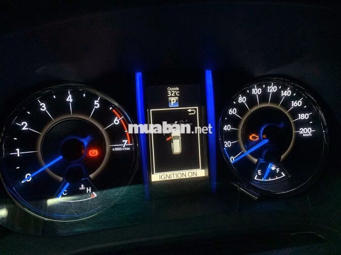 Toyota Fortuner 2.7V 2018 Bạc