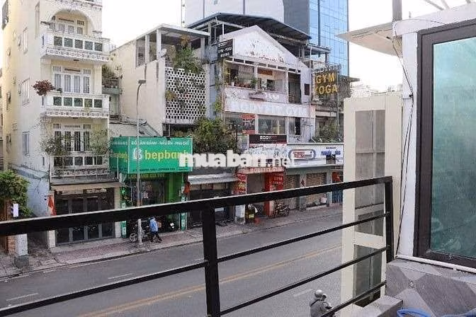 MT KÍNH DOANH SÁT Q3 - 3,2*12,5 - GIÁ 16,5 TỶ CÒN TL 