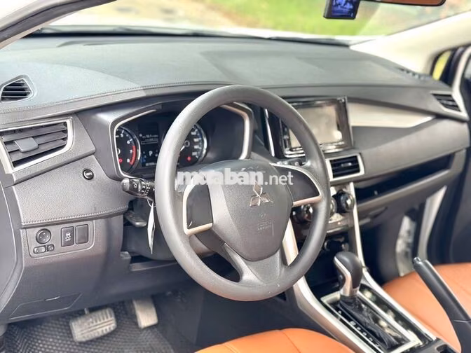 Mitsubishi Xpander model 2024 1.5 AT Trắng Tự động