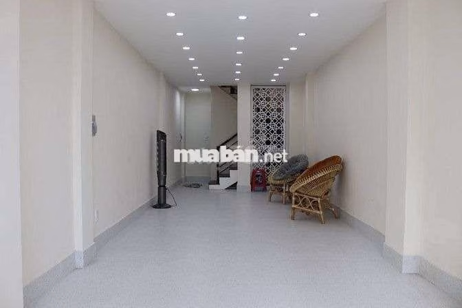 MT KÍNH DOANH SÁT Q3 - 3,2*12,5 - GIÁ 16,5 TỶ CÒN TL 