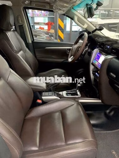 Toyota Fortuner 2.7V 2018 Bạc