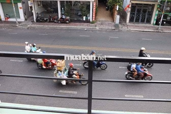 MT KÍNH DOANH SÁT Q3 - 3,2*12,5 - GIÁ 16,5 TỶ CÒN TL 