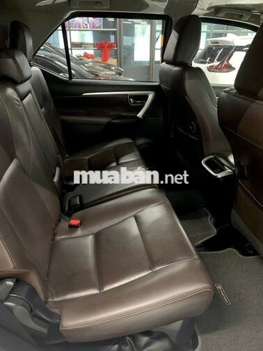 Toyota Fortuner 2.7V 2018 Bạc