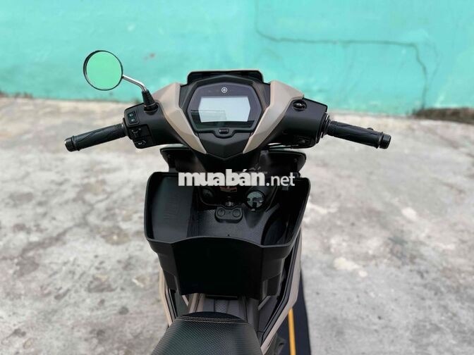 Yamaha LC V8 2025 Nâu đen 7000 km