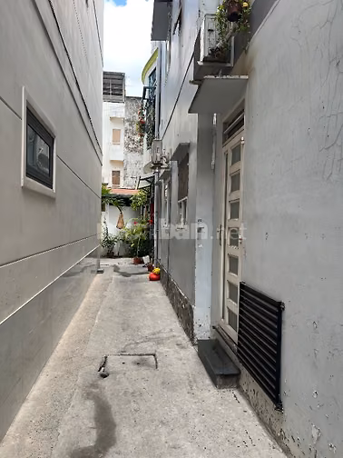 Bán nhà Bán nhà 19/69/10 trần bình trọng 4m25x12 nhà 2 mặt hẻm.hẻm sau