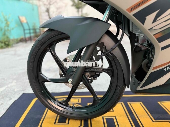 Yamaha LC V8 2025 Nâu đen 7000 km