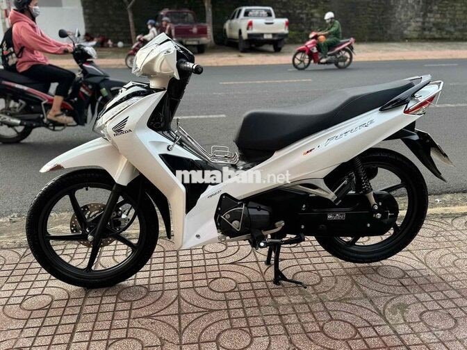 Honda Future 2025 LED Trắng Đen 2000 km 95%