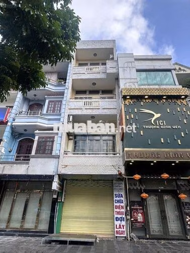 Mặt Tiền Kinh Doanh - Đường [3 tháng 2 ] 1 Trệt 2 lầu 4 Phòng ngủ