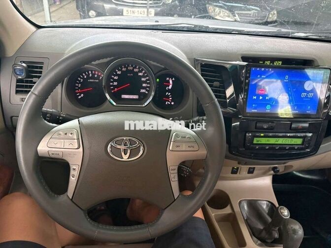 Toyota Fortuner 2010 Xăng Bạc Tự động 13 vạn