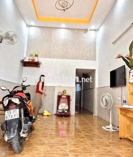 Nhà Hẻm Đô Đốc Chấn.Tân Phú.DT:4 X 17m trệt lửng 2PN 1WC