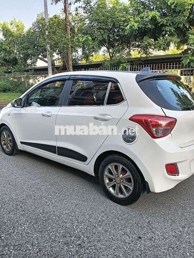 Hyundai Grand i10 Số sàn 5 chỗ Trắng