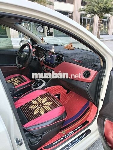 Hyundai Grand i10 Số sàn 5 chỗ Trắng