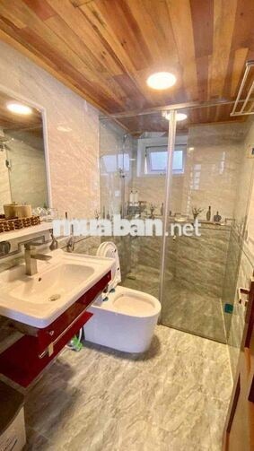 CHO THUÊ CĂN HỘ 2 PHÒNG NGỦ FULL NỘI THẤT CÓ CỬA SỔ THOÁNG MÁT PHƯỜNG