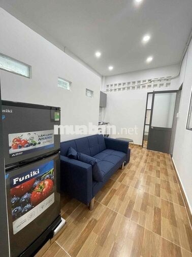 Cho thuê phòng tầng trệt 40m2 có sân riêng, 2 phòng ngủ nội thất sẵn