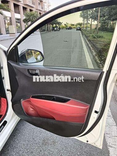 Hyundai Grand i10 Số sàn 5 chỗ Trắng