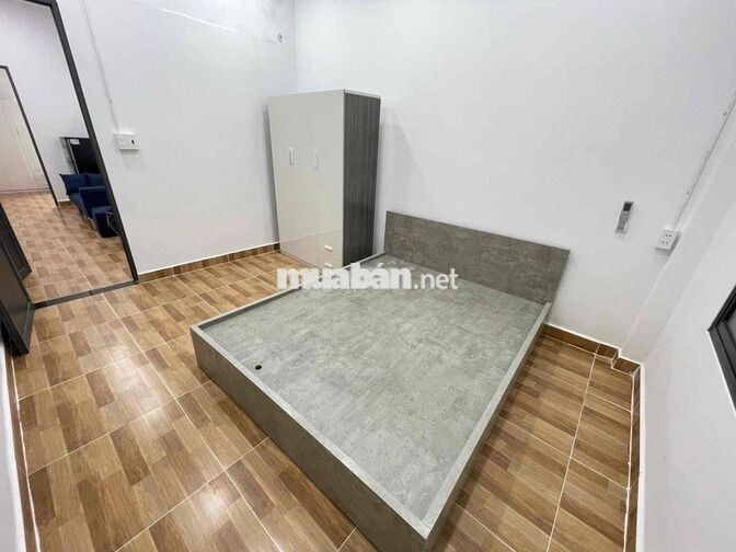 Cho thuê phòng tầng trệt 40m2 có sân riêng, 2 phòng ngủ nội thất sẵn